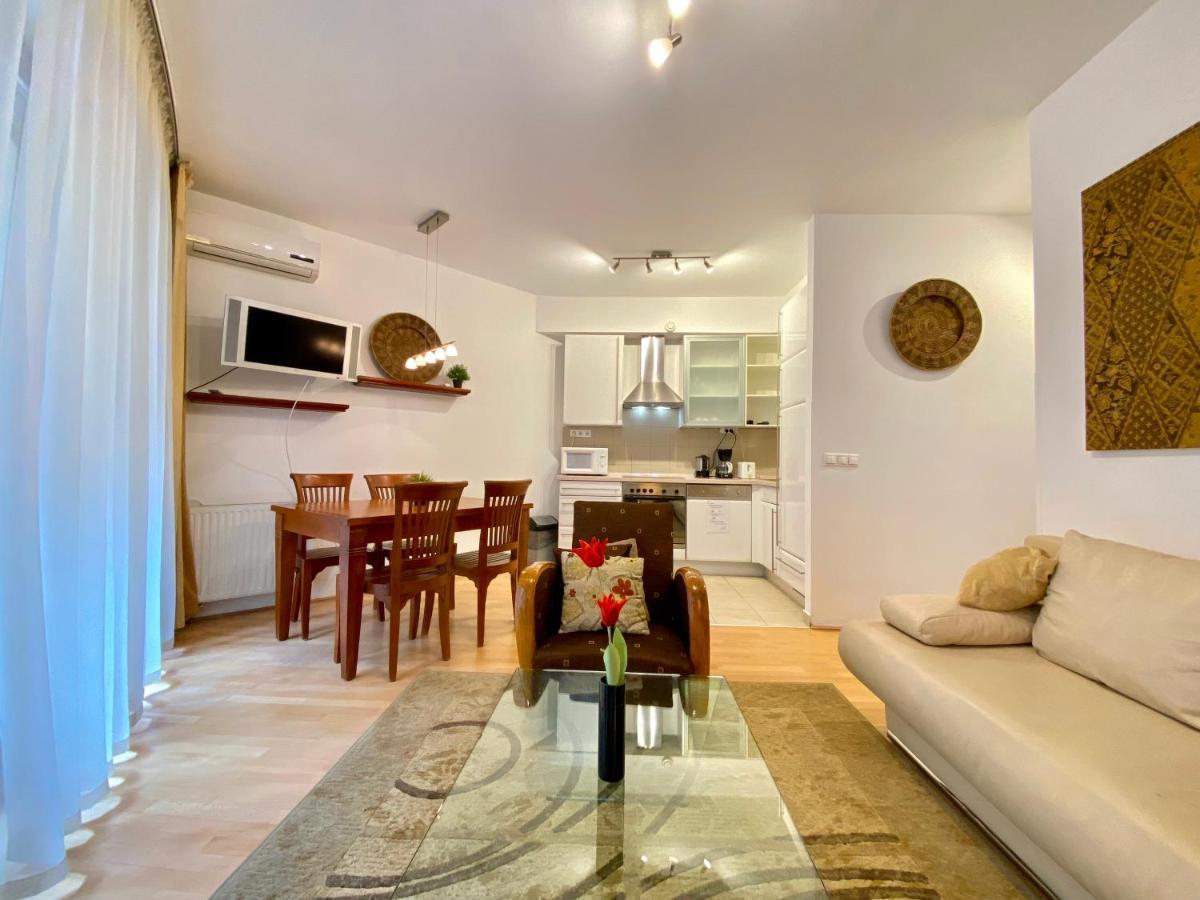 Downtown Vibe-Kiraly II Apts W Private Balcony Budapest Exterior photo