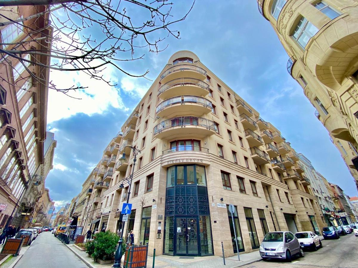 Downtown Vibe-Kiraly II Apts W Private Balcony Budapest Exterior photo