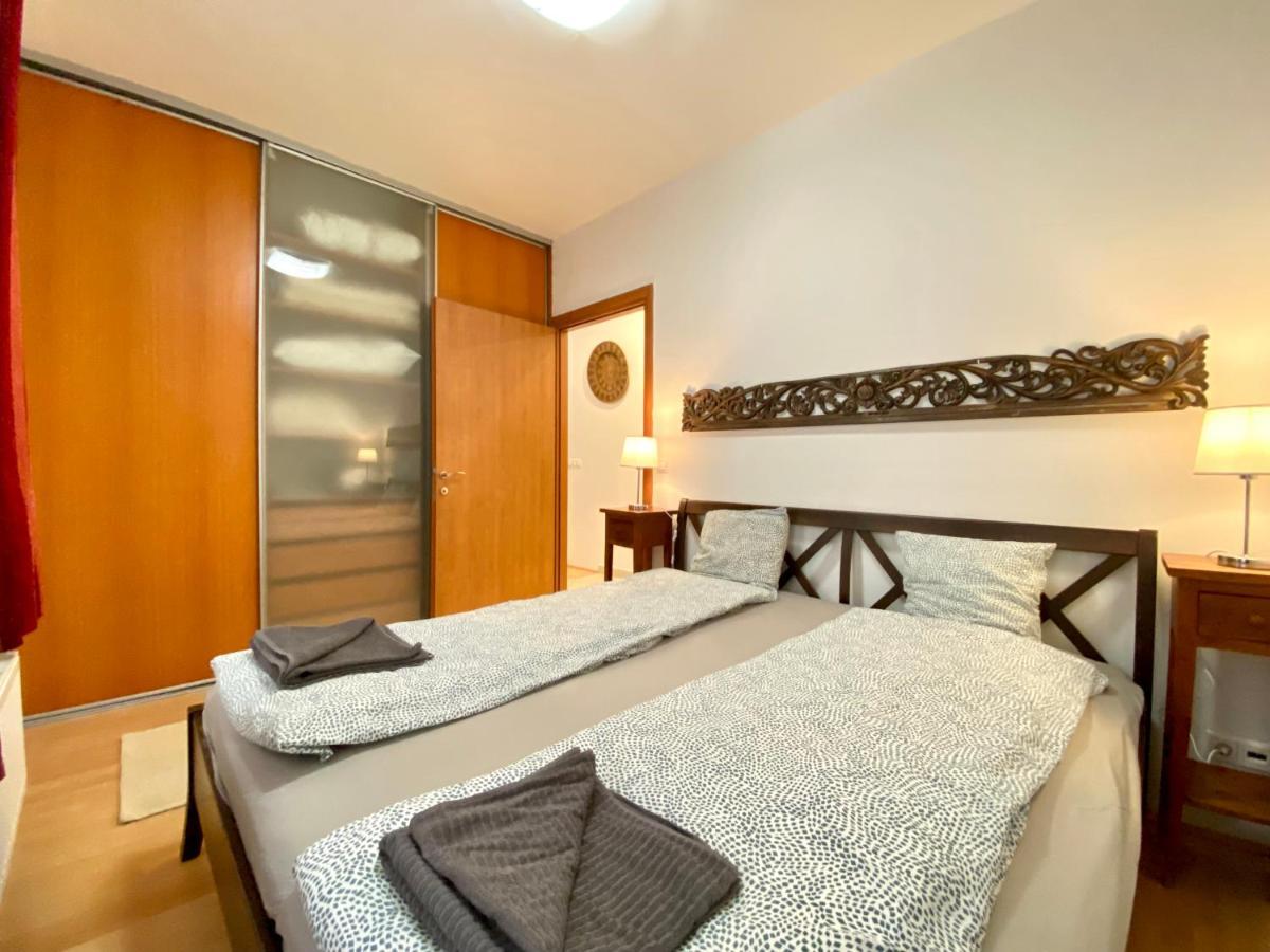 Downtown Vibe-Kiraly II Apts W Private Balcony Budapest Exterior photo