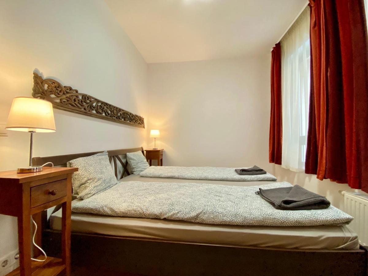 Downtown Vibe-Kiraly II Apts W Private Balcony Budapest Exterior photo